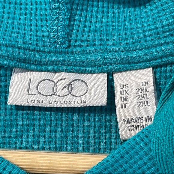 LOGO Pullover Top Womens Size 1X Teal Green Long Sleeve Hooded V Neck - Picture 3 of 7